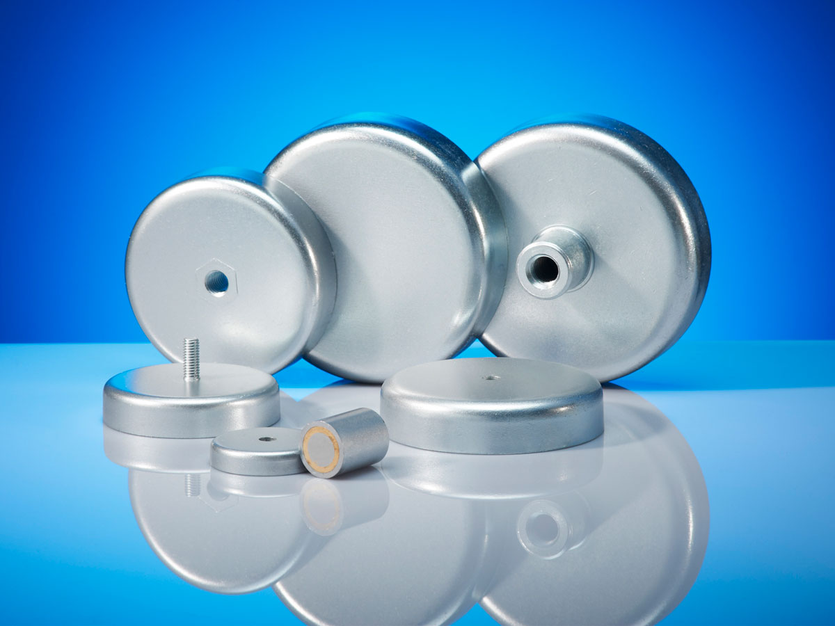 Les aimants en pots en ferrite sont de différentes tailles et qualités | Goudsmit Magnetics