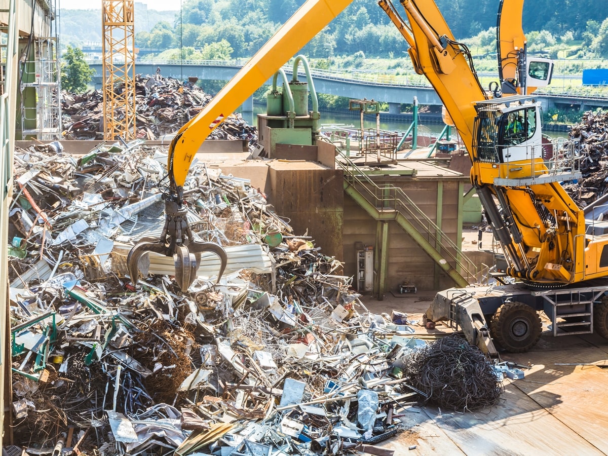 Scrap handling on recycling plant | Goudsmit Magnetics